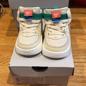 Nike Air Force 1 Easyon Cream and Green High-Top Sneakers